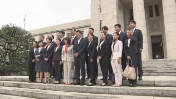 臨時国会召集　参議院・新人議員が初登院で決意語る