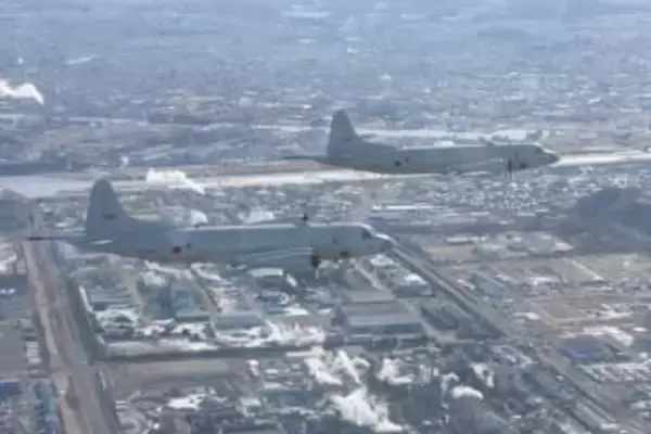 P3C哨戒機、編隊飛行も　海自八戸で初訓練