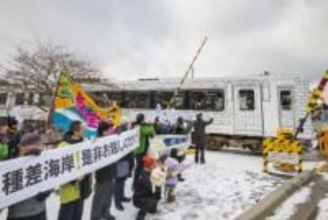 JR八戸線の東北エモーション運行再開　沿線関係者が歓迎