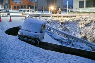 青森県内の負傷者22人に　震度6強、建物被害や休業相次ぐ