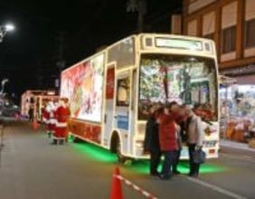 冬の商店街、歩行者天国でにぎやかに　「ごのへのクリスマス」初開催