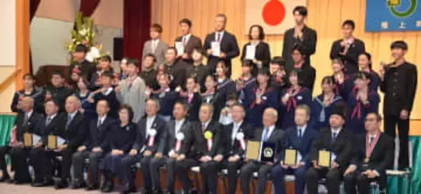 民生委員や教育、文化など103人の功績たたえる　階上町が表彰式