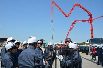 八戸の高校生が建設現場を体験　田名部組安全衛生協力会が主催