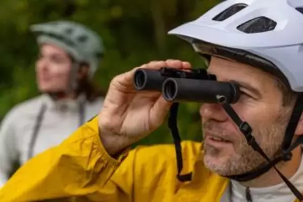 ライカのプレミアム双眼鏡「ノクティビット」に、ハンディサイズの新シリーズ