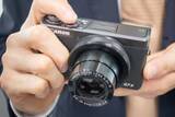 「懐かしのPowerShotが並んだ「30th記念モデル」発表会　品薄のG7 X Mark IIIが特別色に　各部をチェック」の画像1