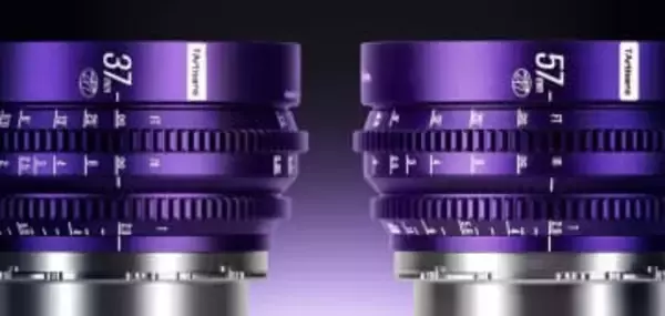 独自の背景描写を生み出す「紫色」の交換レンズ　点光源を光跡にする「7Artisans Floral Bloom」