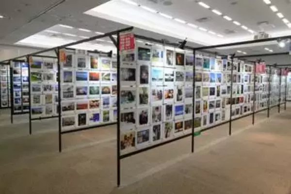 展示総数3万点超の参加型写真展「PHOTO IS」が今年も開催 「写ルンです40周年イベント」も同時に