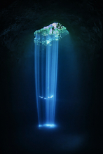 清水淳写真展：Light in the Abyss