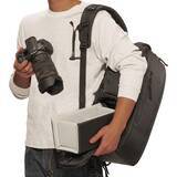 「都市向けデザインのバックパック「Libec Urban CamBag B」　PC収納部付きの小型12Lモデルも」の画像1