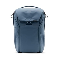 Peak Designの“ショップインショップ”が国内初オープン