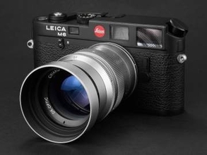 世界限定250本の75mmマニュアルレンズ　コーティング違いで2種類をリリース