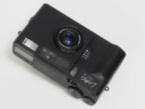 赤城耕一の「アカギカメラ」 第134回：本気度を感じるフィルムコンパクトの新製品「Lomo MC-A」