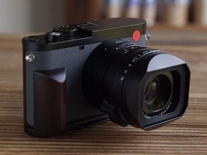 「ライカQ3」用のベースプレート一体型木製グリップ