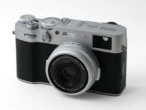 新製品レビュー：“高機能”レンズ一体型カメラ特集：富士フイルム X100VI　ボディ内手ブレ補正で実用性が高まった、人気シリーズの最新モデル