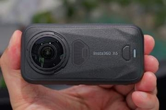 デュアル1/1.1型センサー搭載の360°カメラ「Insta360 X6」　充電中に本体内編集する「AIディレクター」も
