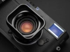 「ライカ ズミクロンM 35mm f/2」用の角型アルミフード　第2世代・第3世代に対応