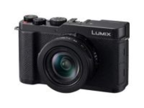 パナソニック「LUMIX L10」のタッチ&トライイベントが開催 「LUMIX S 40mm F2」の展示やトークセッションも