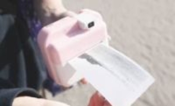 撮ってすぐ感熱紙にプリントできるデジタルカメラ