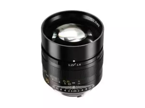 ライカMマウントの大口径中望遠レンズ「7Artisans 75mm F1.25 II」　約15％軽量化し画質の向上も