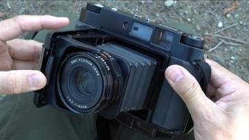 吉村和敏の「フィルムカメラ撮影記」 蛇腹が紡ぐ、中判カメラの矜持――「FUJIFILM GF670 Professional」 - デジカメ Watch