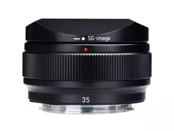 質量175gのフルサイズ対応交換レンズ「SG-image AF 35mm F2.2」