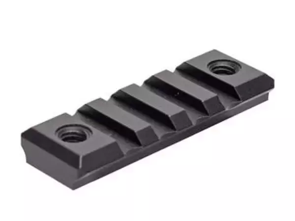 ミリタリー用照準器をカメラに装着できる「ドットサイトプレート」