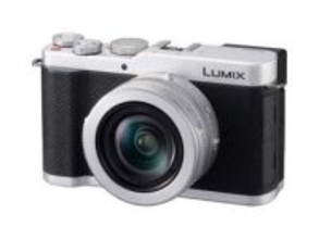 “無心でスナップを楽しんでほしい”　パナソニックの新レンズ一体型カメラ「LUMIX L10」　4/3型イメージセンサーを採用　特別仕様「チタンゴールド」も