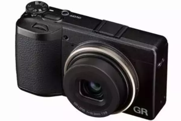 「RICOH GR」用アクセサリー11製品が11月2日に値上げ　コンバージョンレンズ・ソフトケース・ストラップなど
