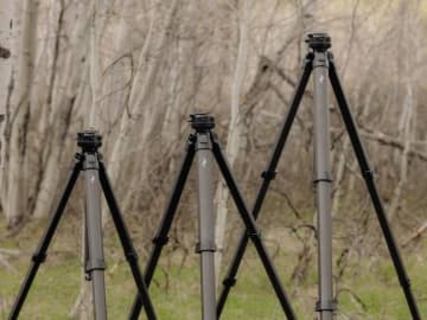 Peak Designの「六角柱」三脚に中・大型モデル　より幅広い撮影に対応　剛性も高めた「Pro Tripod」