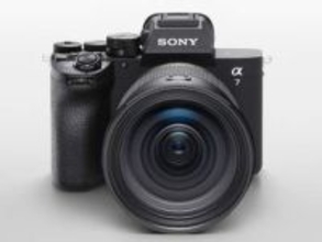 「α7 V」で外部マイクの32bitフロート録音が可能に　プリセットフォーカス機能や動画の電子署名書き込みにも対応