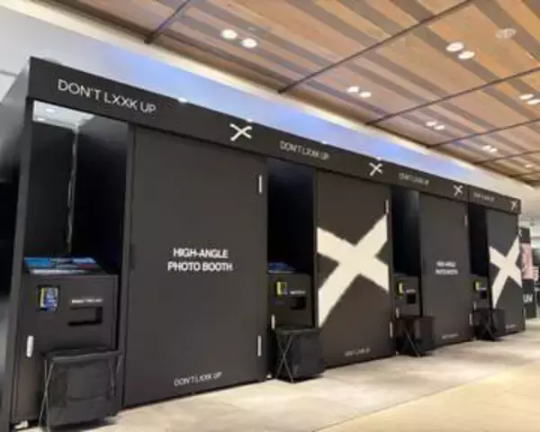 上空からポートレイトを撮ったような「ハイアングル・セルフフォトブース」　国内初の本格稼働　「ENJIN」とのコラボも