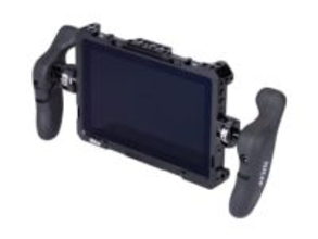 Oseeの映像制作モニターに各種アクセサリーが追加　Vマウントバッテリープレートやサイドハンドルなど