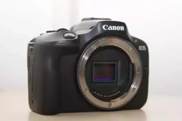 忘れられない1台～私の愛したデジタルカメラ～キヤノン EOS R100