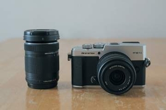 新製品レビュー：OM SYSTEM PEN　伝統スタイルに最新機能を凝縮　日常を作品に変える新世代スナップ機