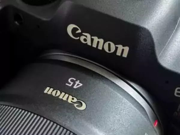 赤城耕一の「アカギカメラ」 第142回：「RF45mm F1.2 STM」に感じる大口径F1.2レンズの今昔