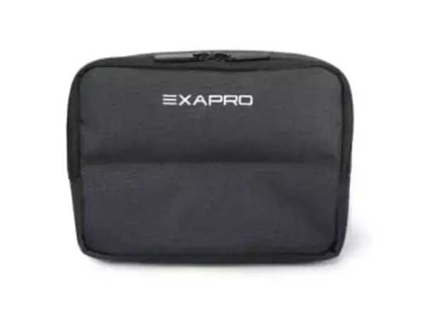 小型三脚やLEDライトなど、スマホ用撮影アイテムをまとめて収納　クリップレンズの持ち運びに使える「EXAPRO ガジェットポーチ」