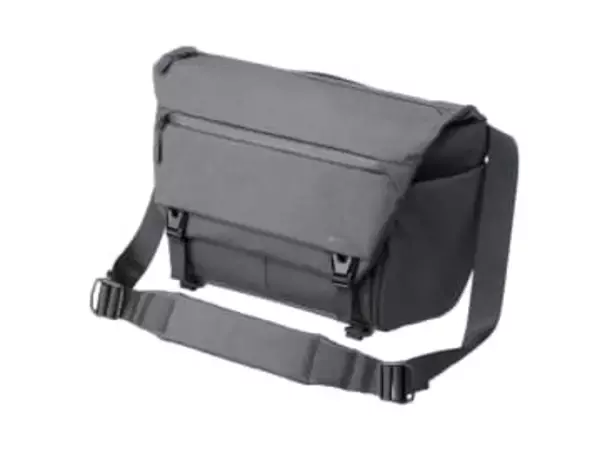 本日のお買い得商品 カジュアルデザインのカメラバッグが28%OFF