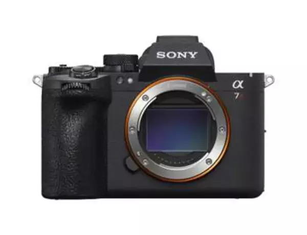 積層型6,680万画素センサーの「α7R VI」　高解像とブラックアウトフリー連写を両立