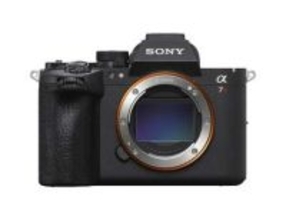 積層型6,680万画素センサーの「α7R VI」　高解像とブラックアウトフリー連写を両立