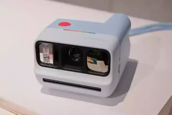 「人生の最高の瞬間はアナログにある」――ポラロイド最小シリーズ新モデルが提案する新しい撮影体験　フィルム供給は「日本を最優先」