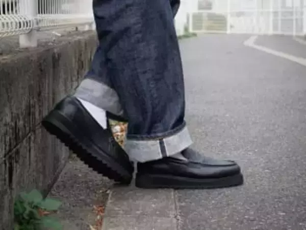 カメラマンのための黒革靴「ガイア」「マッシュ」「オルテガ」　式典・商談・展示会などでの撮影に