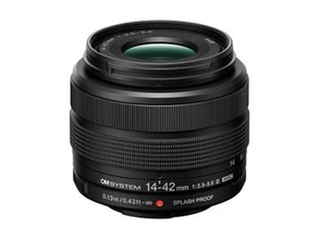 OM SYSTEMの軽量ズーム「M.ZUIKO DIGITAL 14-42mm」がIII型に　防滴・防塵設計へと進化　近接撮影力もアップ