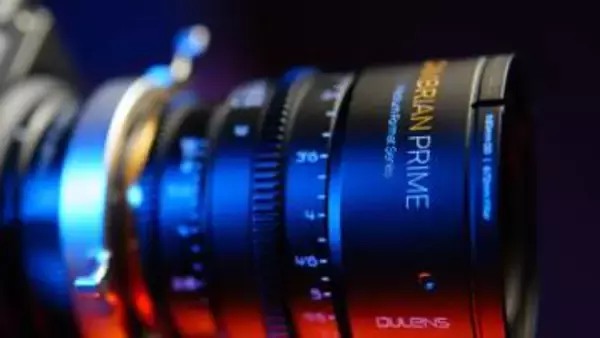 ラージフォーマット対応の「毒鏡 DULENS」シネマレンズ　マウント交換式のPLレンズアダプターも