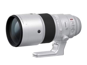 富士フイルムから609mm相当の大口径超望遠レンズ　シルバー鏡筒の「XF400mmF4.5 R LM OIS WR」