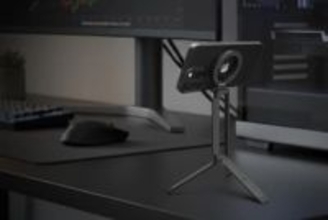 三脚・自撮り棒・スタンドになるMagSafe対応スマホスタンド　1/4インチネジで三脚やアクセサリーと互換性