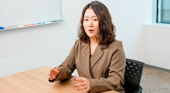 AI面接は信用できるのか？簡素な応募書類でもポテンシャルを見逃さず「年間15名」の採用可能性を開いたラクスの採用術