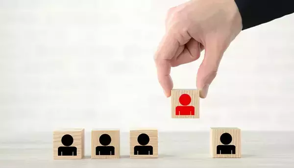 「戦略人事とは？取り組むメリットや必要な機能・企業の事例を解説」の画像