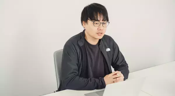 「「100人応募で1人採用」は健全か？LayerXがエンジニア採用で母集団拡大をやめた理由とその先【連載第24回 隣の気になる人事さん】」の画像
