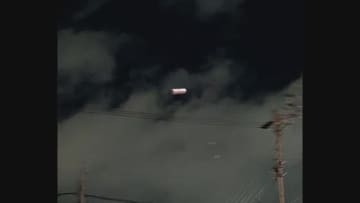 えっ…ＵＦＯ？松山の“ひな祭り”の夜空に浮かぶ“異様な物体”を撮影　その正体は…【愛媛】