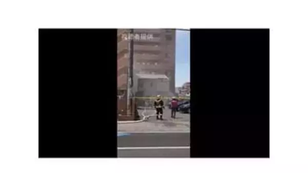 「窓から煙が出ている」と警察に通報　松山市の住宅街で火災　現場騒然　ケガ人なし【愛媛】